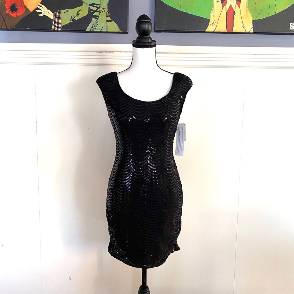 Aiden Mattox sequined dress size 4